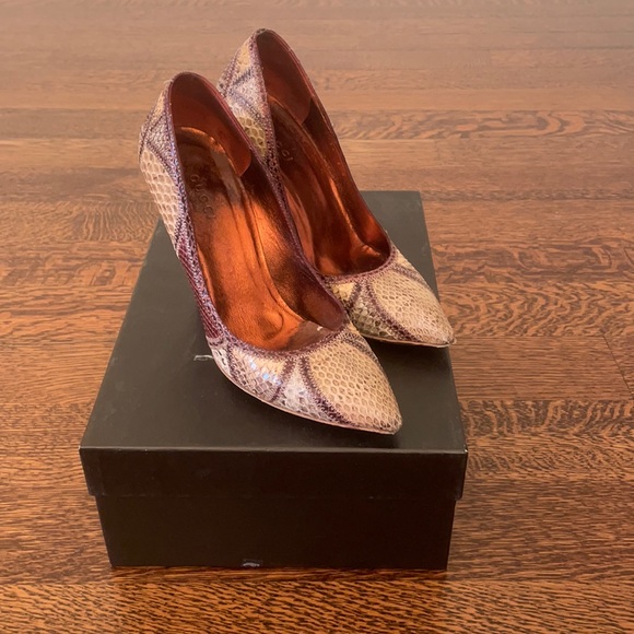 Gucci Python Pumps - Picture 1 of 7